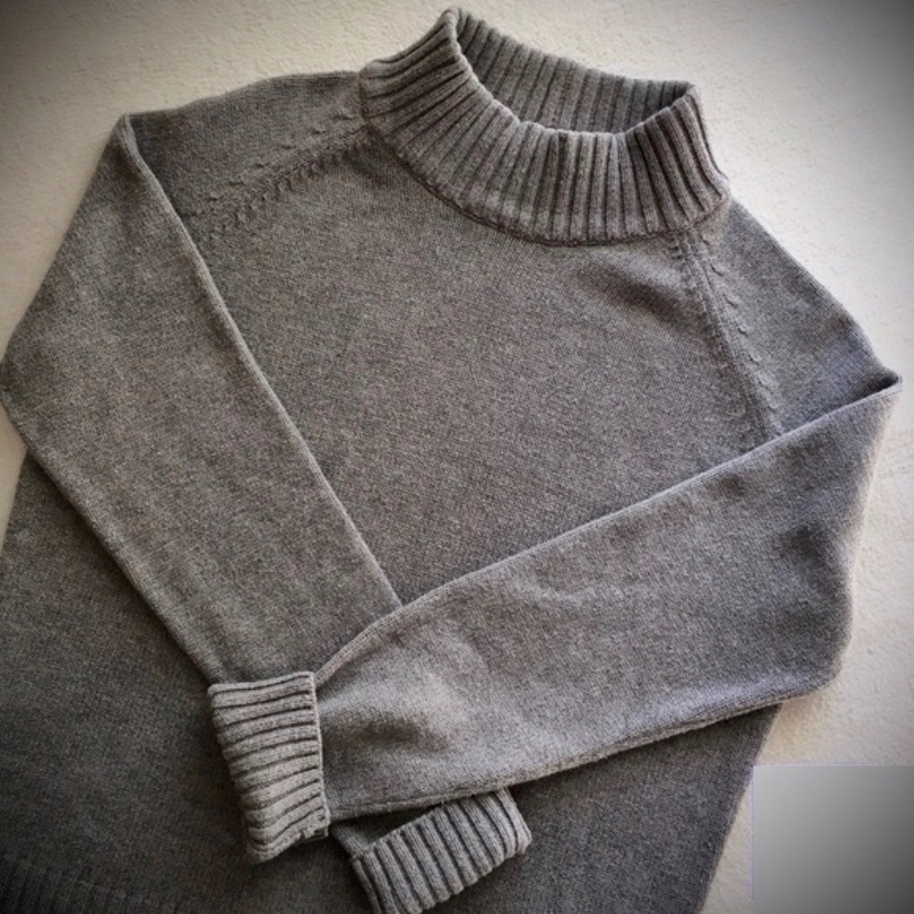 Jeanna Pierre Mock Turtleneck Sweater - Small